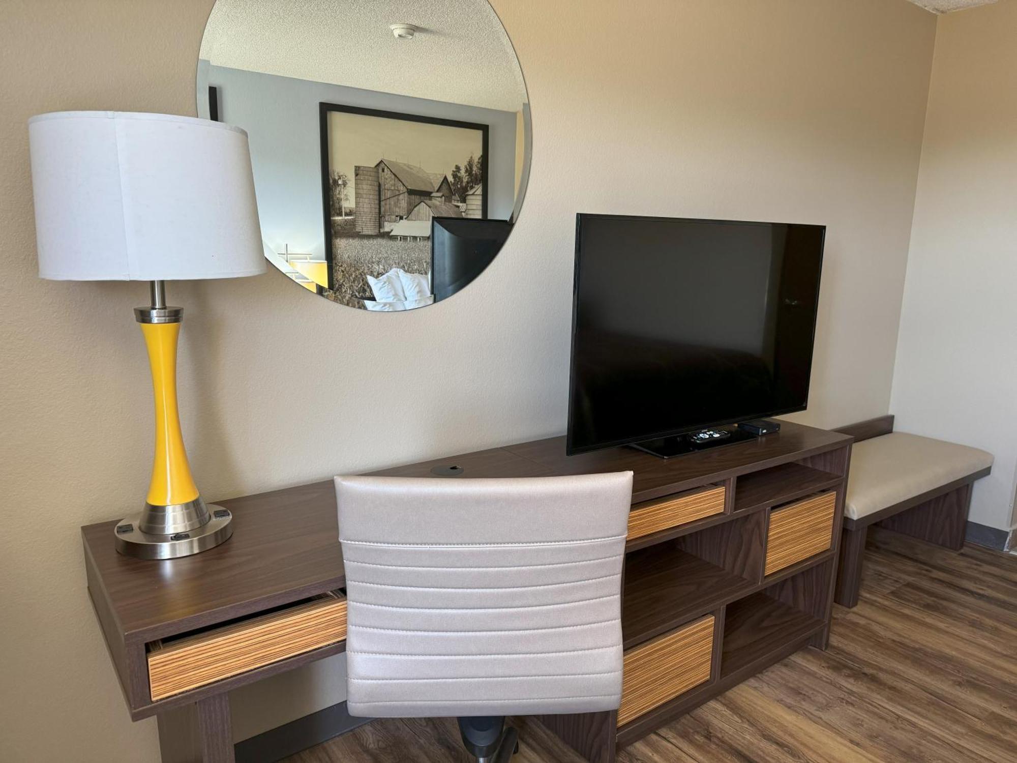Hotel Super 8 By Wyndham Winfield-Quail Ridge Area Zewnętrze zdjęcie